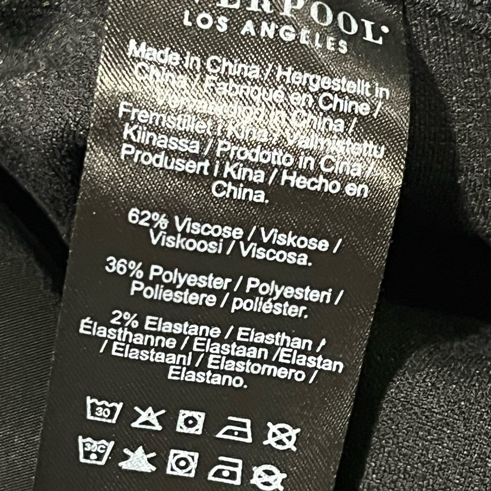 LIVERPOOL Utility Crop w/Tab
Hem & Cargo Pockets size 16 - Picture 10 of 10